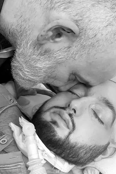اضغط لمشاهدة الصورة: صورة حديثة للأمير خالد بن طلال مع ابنه الوليد